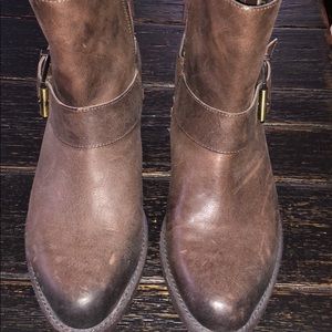 Reba brown leather booties size 6.5